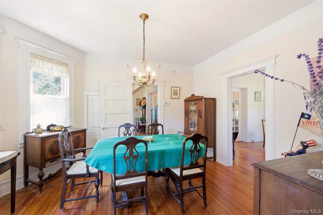 149 Maple Avenue, Westbury, NY 11590