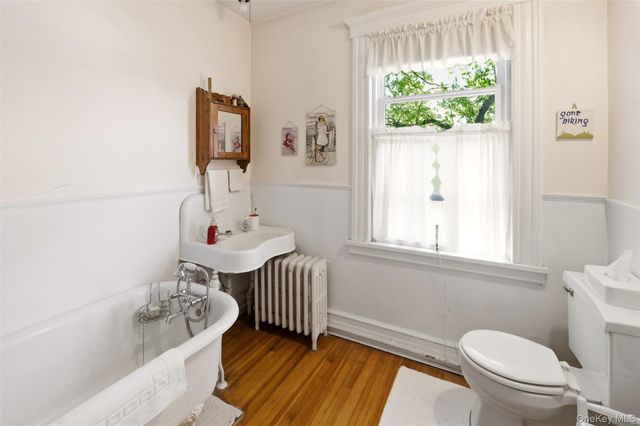 149 Maple Avenue, Westbury, NY 11590