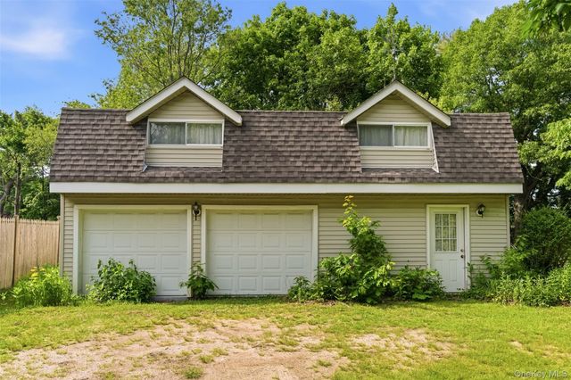 149 Maple Avenue, Westbury, NY 11590
