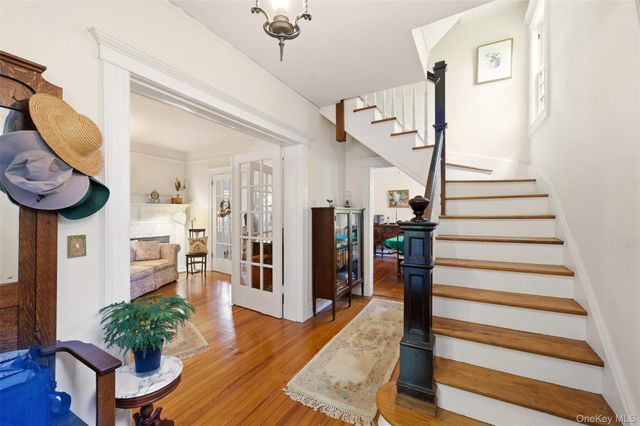 149 Maple Avenue, Westbury, NY 11590