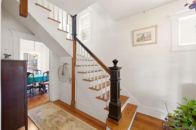149 Maple Avenue, Westbury, NY 11590