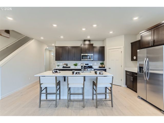 5737 Basalt Ct, Springfield, OR 97478