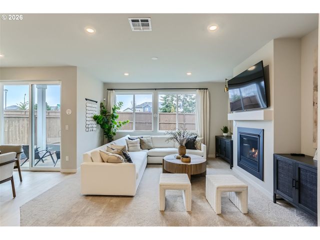 5737 Basalt Ct, Springfield, OR 97478