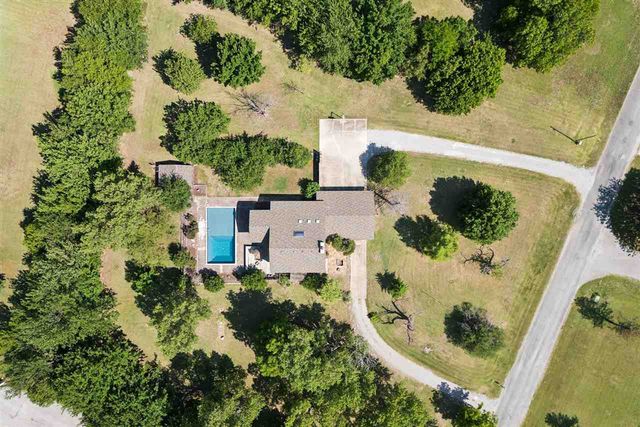 211 Ketch Creek Dr, Lawton, OK 73507