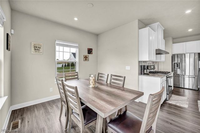 7203 Stonegate Circle NE, Canton, OH 44721
