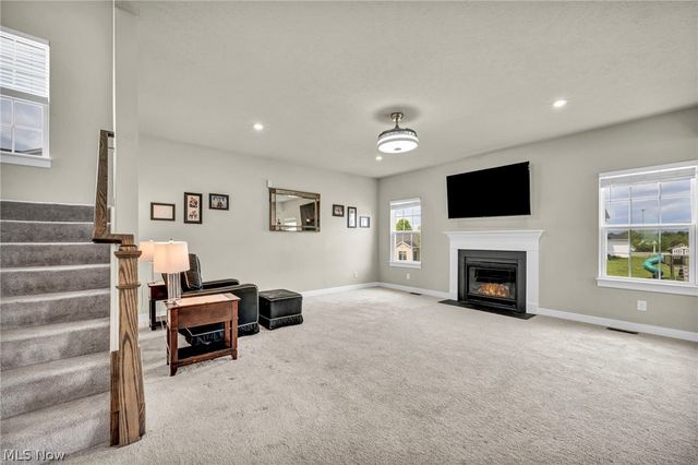7203 Stonegate Circle NE, Canton, OH 44721