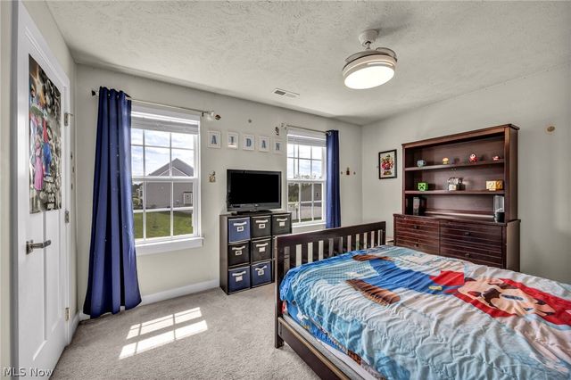 7203 Stonegate Circle NE, Canton, OH 44721