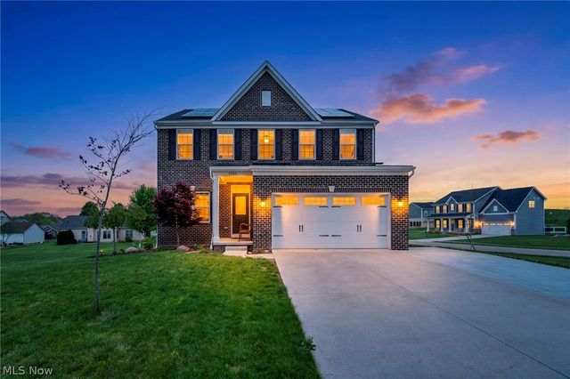 7203 Stonegate Circle NE, Canton, OH 44721