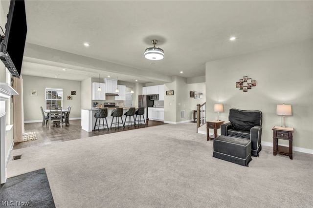 7203 Stonegate Circle NE, Canton, OH 44721