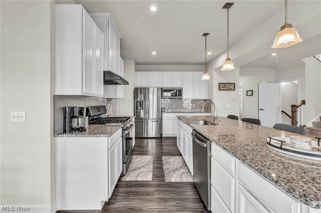7203 Stonegate Circle NE, Canton, OH 44721