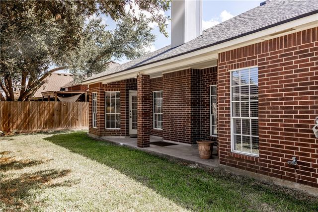6326 Saint Denis St, Corpus Christi, TX 78414