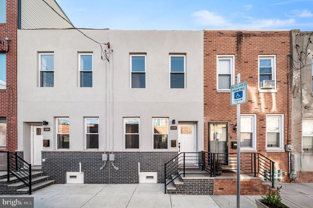 1228 S HARMONY ST, Philadelphia, PA 19146