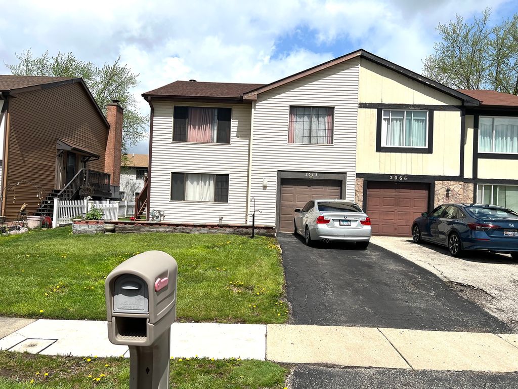 2068 Leeward Lane, Hanover Park, IL 60133