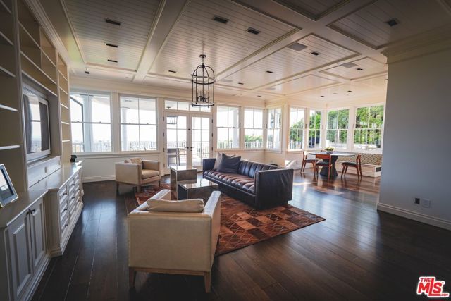 1676 Alta Mura Road, Pacific Palisades (los Angeles), CA 90272