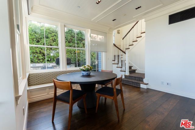 1676 Alta Mura Road, Pacific Palisades (los Angeles), CA 90272