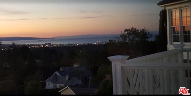 1676 Alta Mura Road, Pacific Palisades (los Angeles), CA 90272