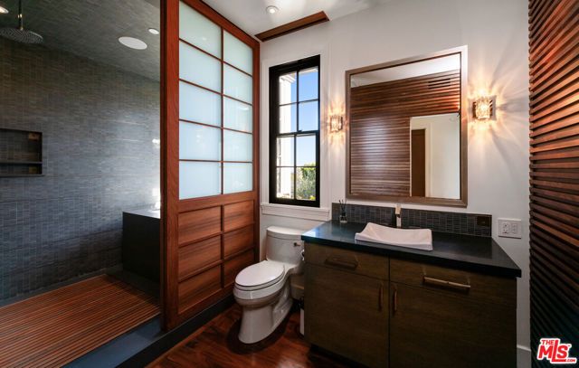 1676 Alta Mura Road, Pacific Palisades (los Angeles), CA 90272
