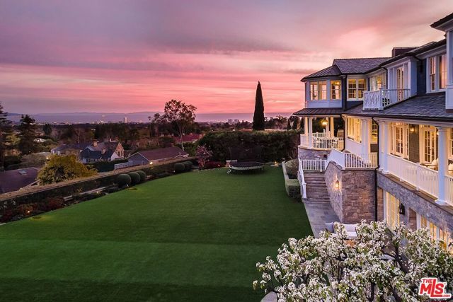 1676 Alta Mura Road, Pacific Palisades (los Angeles), CA 90272