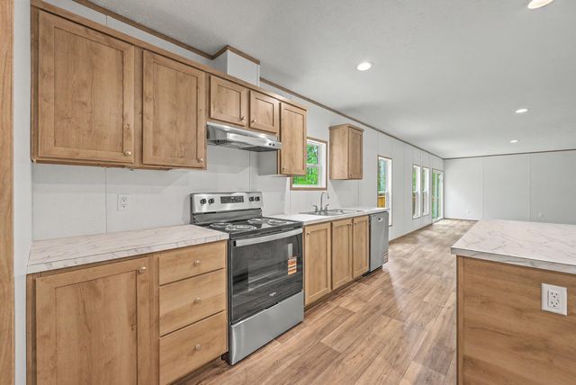 95 Tundra Lane, Ridgeville, SC 29472