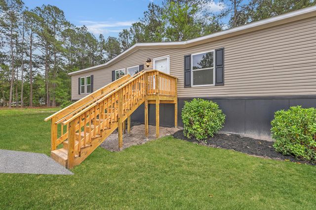 95 Tundra Lane, Ridgeville, SC 29472