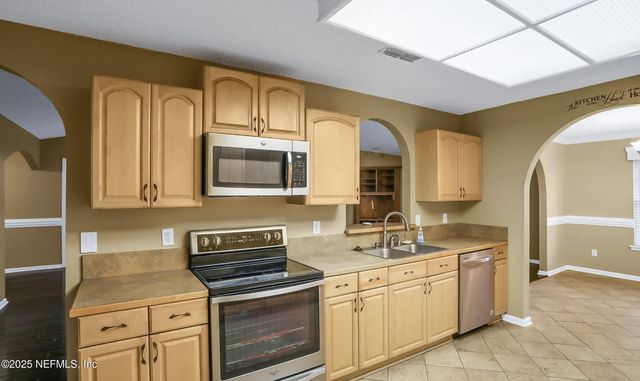 3691 CAMERON CROSSING Drive, Jacksonville, FL 32223