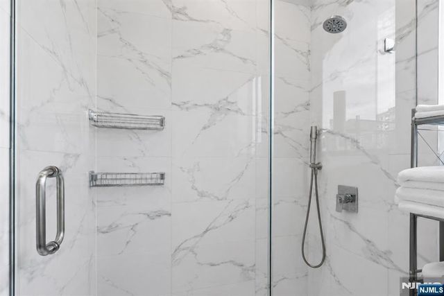 3 Somerset Lane 500, Edgewater, NJ 07020