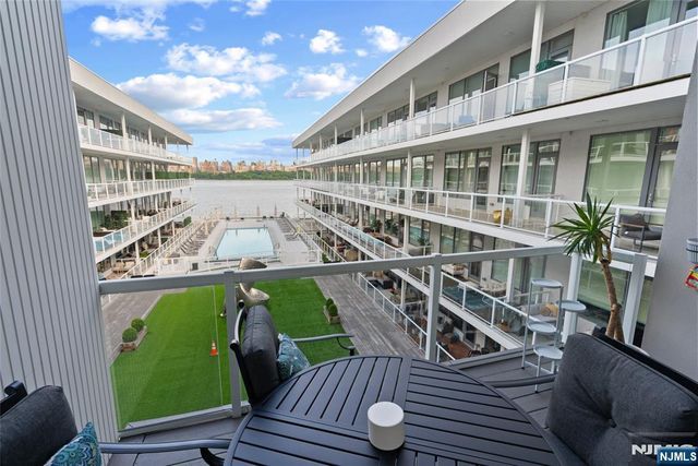3 Somerset Lane 500, Edgewater, NJ 07020