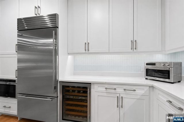 3 Somerset Lane 500, Edgewater, NJ 07020