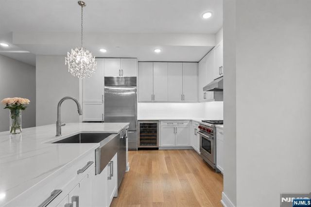 3 Somerset Lane 500, Edgewater, NJ 07020
