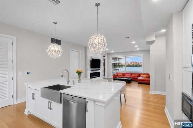 3 Somerset Lane 500, Edgewater, NJ 07020