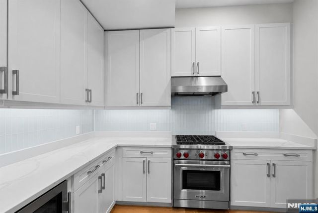 3 Somerset Lane 500, Edgewater, NJ 07020
