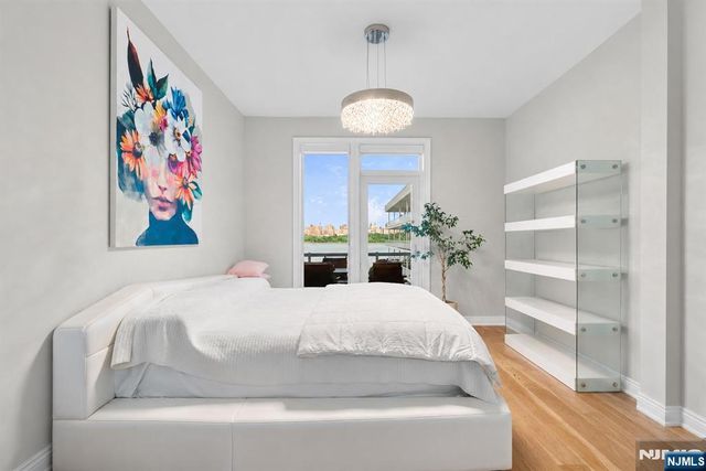 3 Somerset Lane 500, Edgewater, NJ 07020