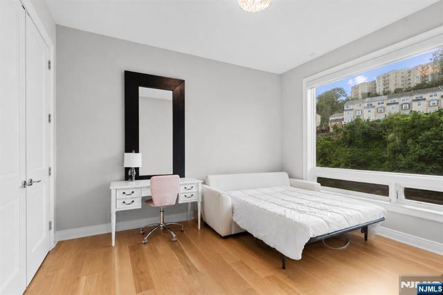 3 Somerset Lane 500, Edgewater, NJ 07020