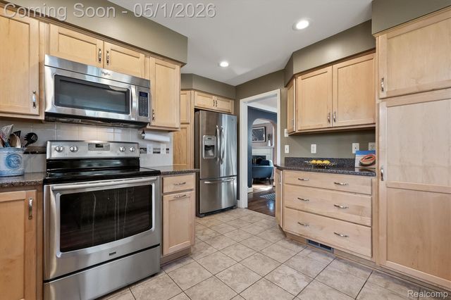 580 W Lewiston Avenue, Ferndale, MI 48220