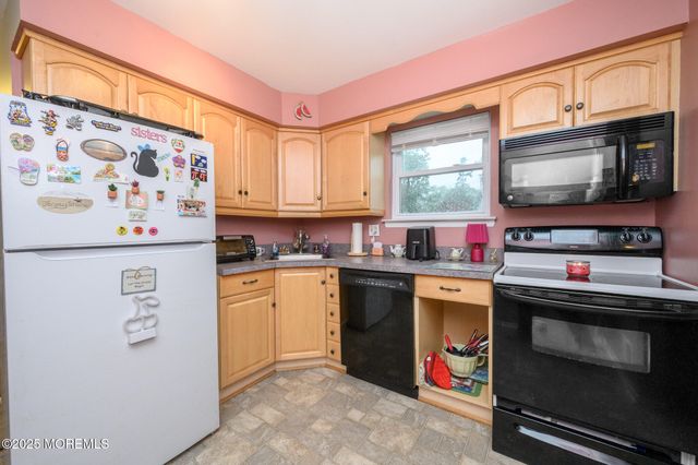 1333 Monmouth Avenue, Toms River, NJ 08757