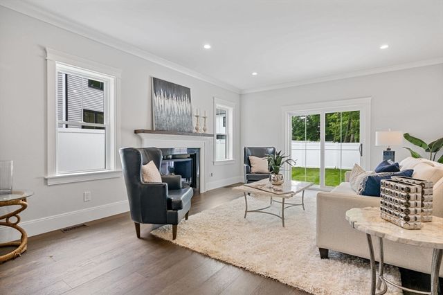 5 Milk St, Natick, MA 01760