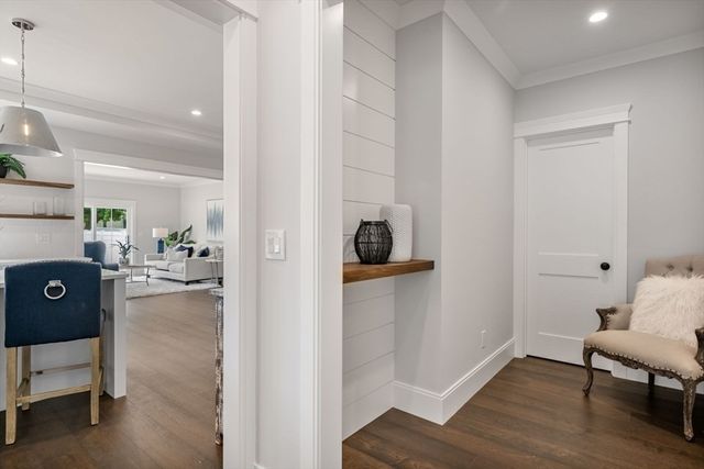 5 Milk St, Natick, MA 01760