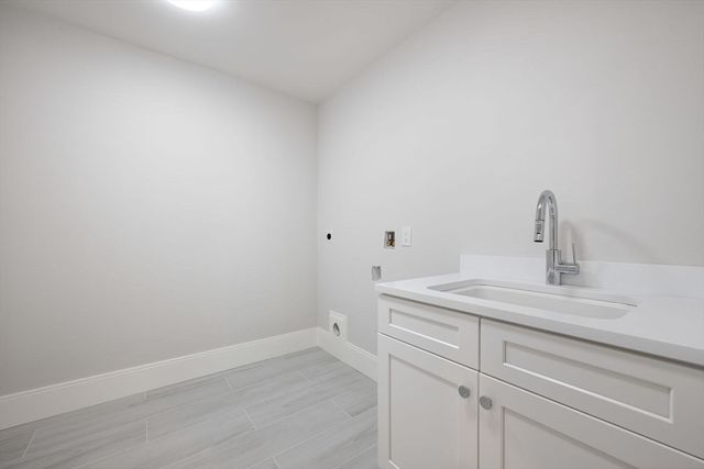 5 Milk St, Natick, MA 01760