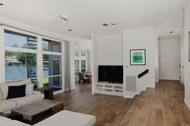 12374 Lake Vista Drive, Willis, TX 77318