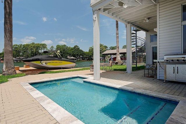 12374 Lake Vista Drive, Willis, TX 77318