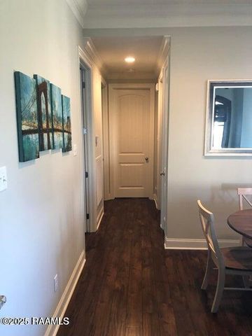 102 Meadow Gate Drive, Lafayette, LA 70508