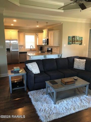 102 Meadow Gate Drive, Lafayette, LA 70508