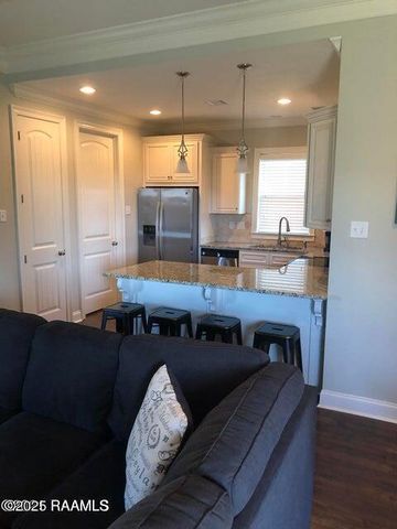 102 Meadow Gate Drive, Lafayette, LA 70508