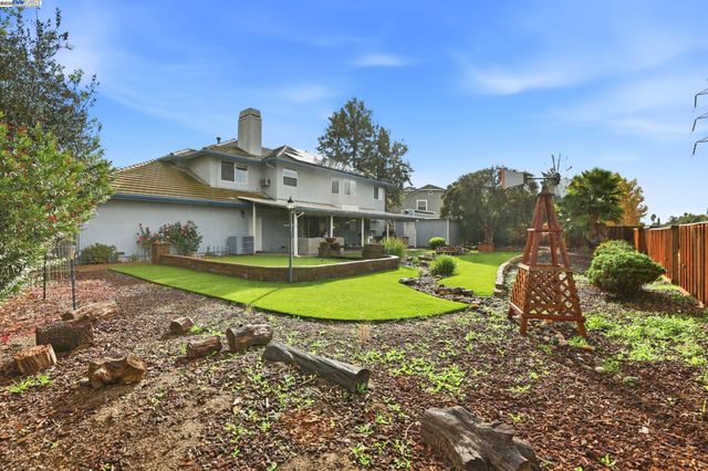 1414 Columbine Way, Livermore, CA 94551