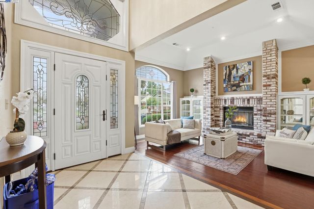 1414 Columbine Way, Livermore, CA 94551