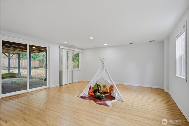 14831 NE 14th Street, Bellevue, WA 98007