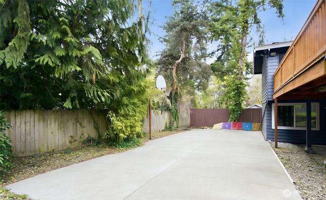 14831 NE 14th Street, Bellevue, WA 98007