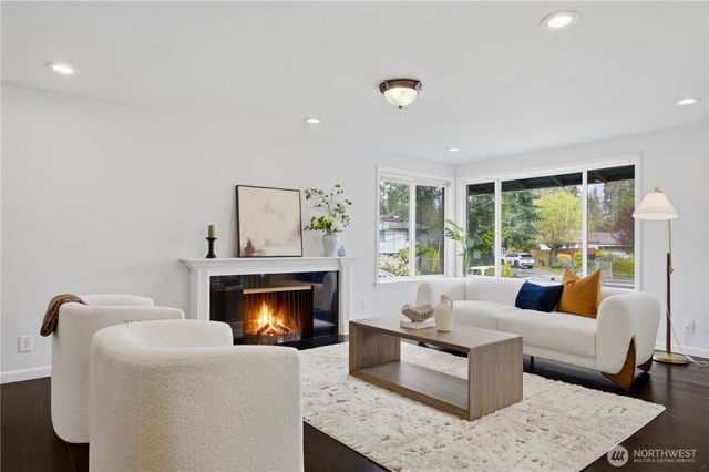 14831 NE 14th Street, Bellevue, WA 98007