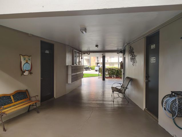 3001 NW 46th Avenue 301, Lauderdale Lakes, FL 33313