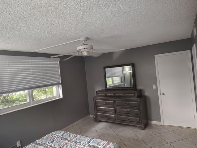 3001 NW 46th Avenue 301, Lauderdale Lakes, FL 33313
